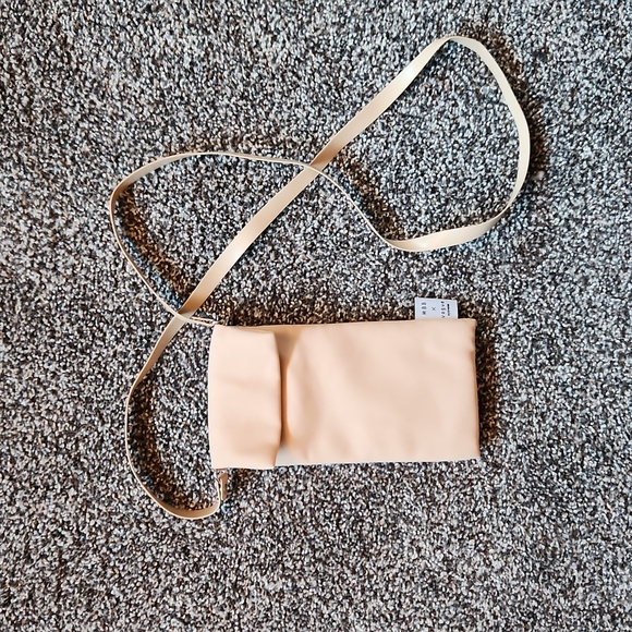 Vogue Accessories - MBB X Vogue Glasses / Phone Pouch